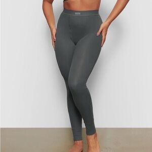 NWT SKIMS Deep Sea Blue-Green Ribbed Leggings - Size MEDIUM